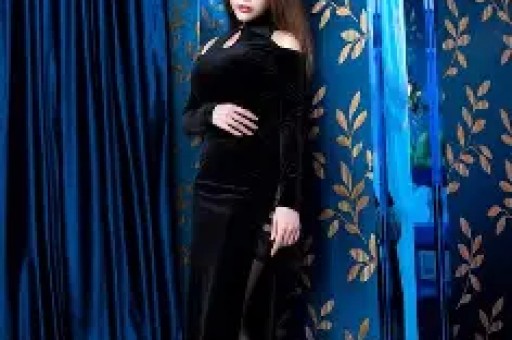 清纯女主播人设塌房酒后直播狂亲男嘉宾第二天哭着表示很后悔