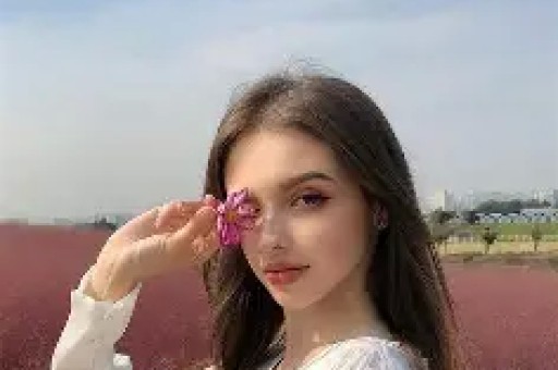 娱乐圈大事件：刘昊然周冬雨复合传闻、卢昱晓屏摄道歉、杨紫《家业》恶评风波、阿Sa婚变辟谣